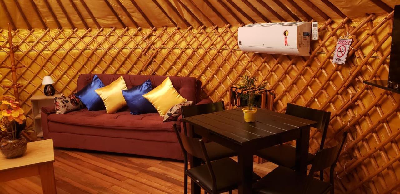 אורוביסי Casa Campo Yurt 1 Gengiscan Tenda Mongolica Wifi מראה חיצוני תמונה